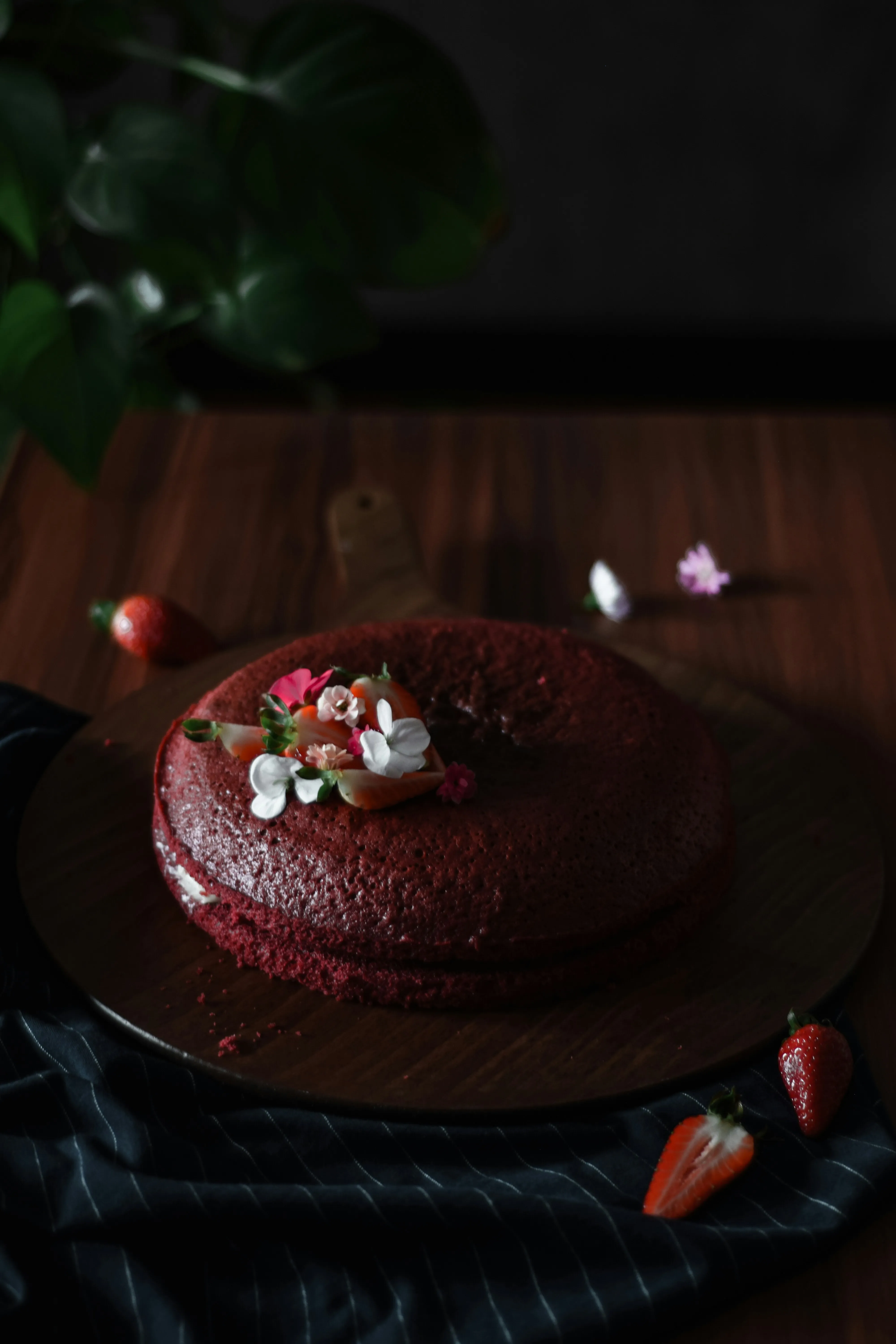 /images/bakery/cakes/zoe-izAbXEaalVY-unsplash.webp