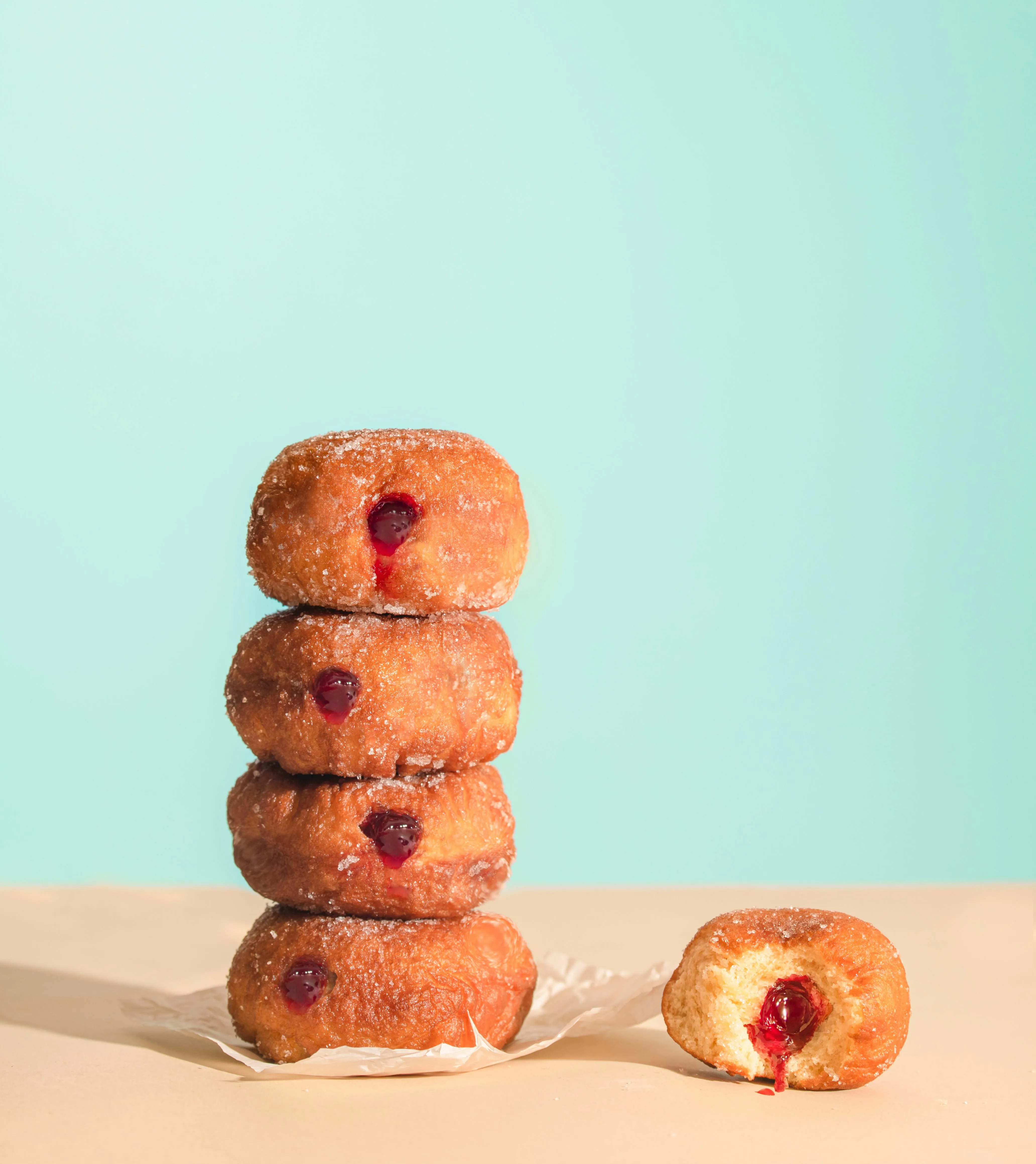 /images/bakery/minis/nilufar-nattaq-MrcoqQz4bSA-unsplash.webp