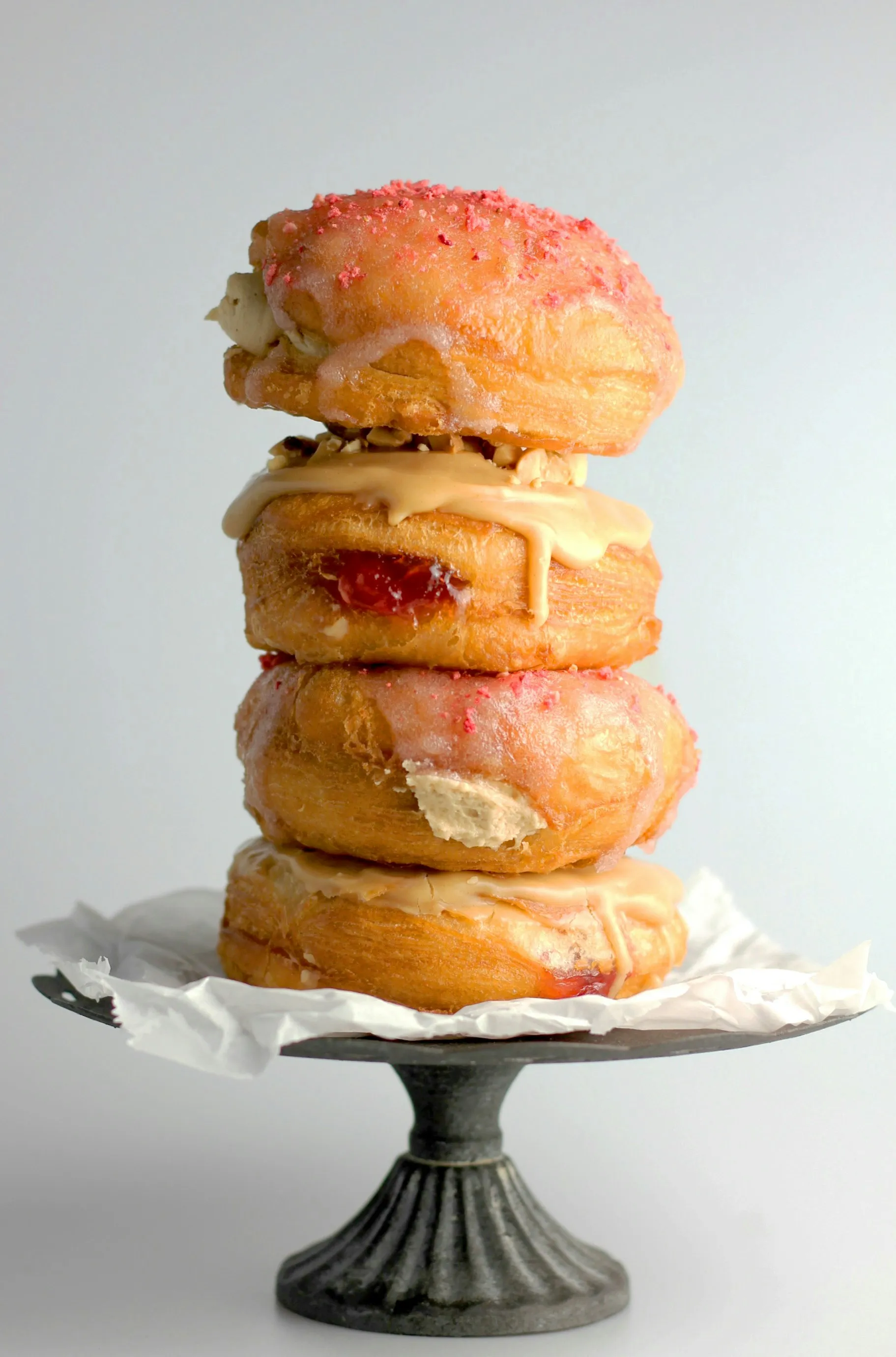 /images/bakery/minis/sheri-silver-wwRCtXViSeI-unsplash.webp